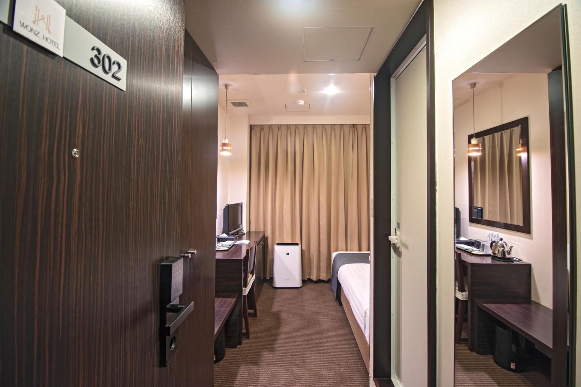 Wonz Hotel Self-Check-In Ōsaka Extérieur photo